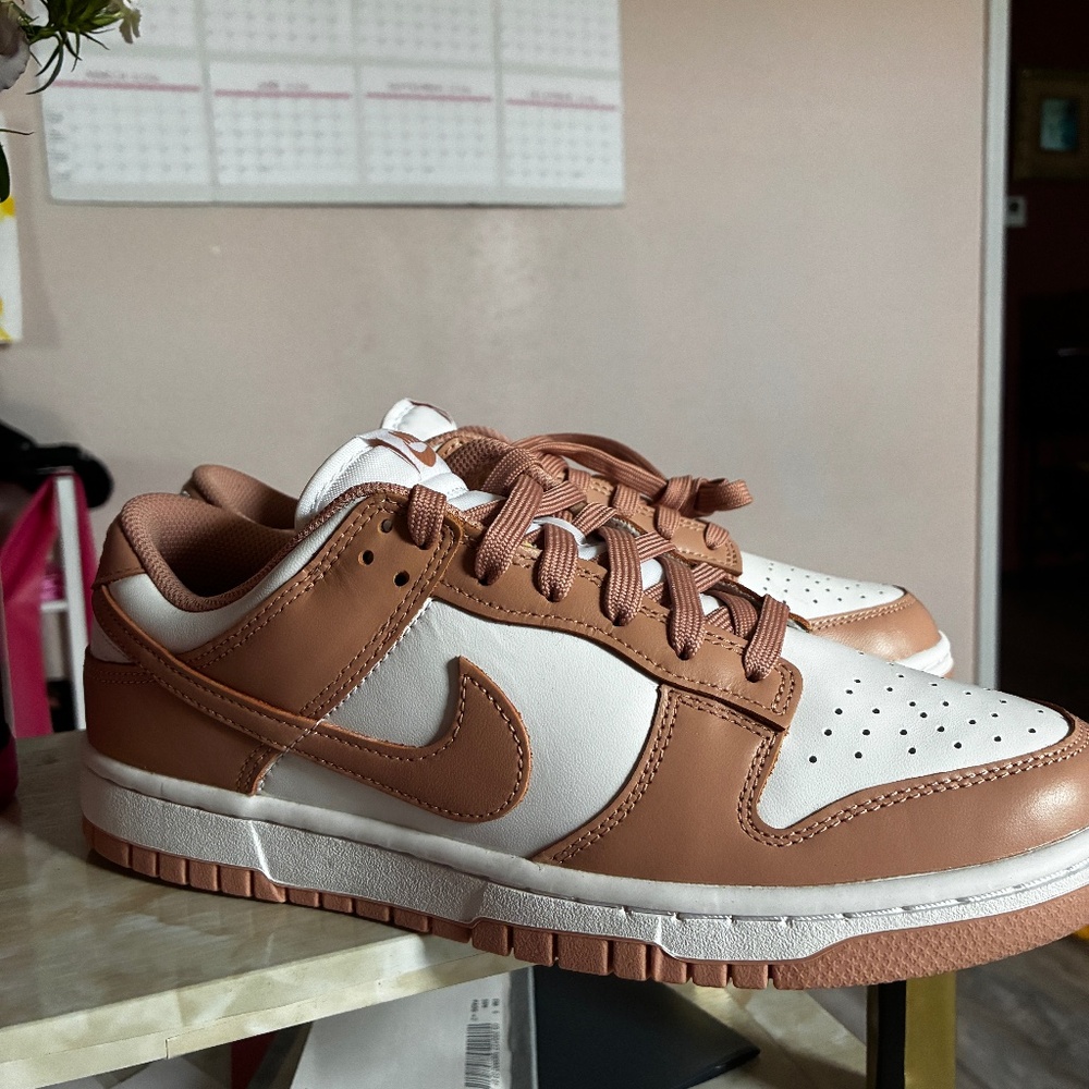 Never Worn PINK SB DUNKS low
